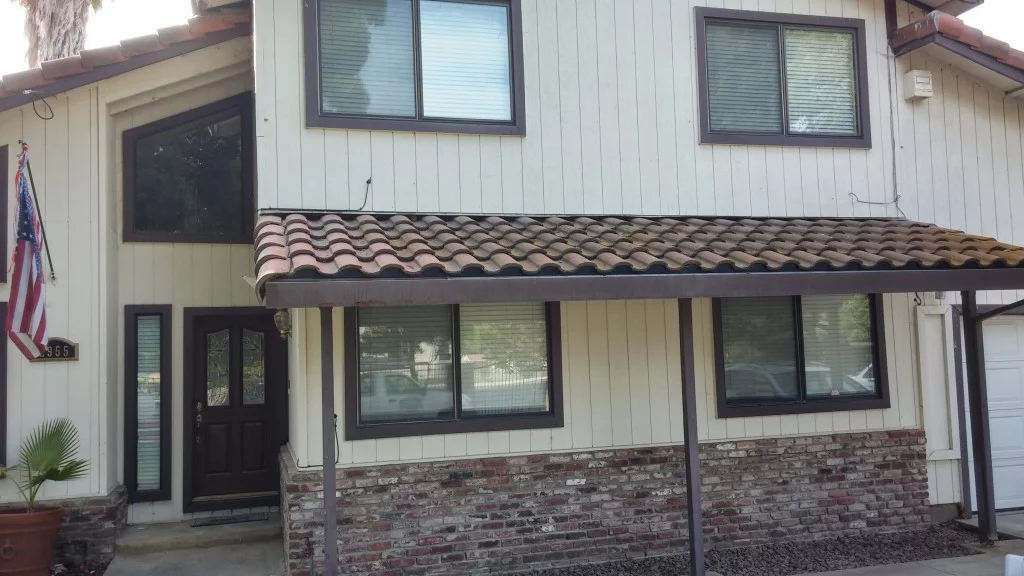 Sacramento roof cleaning before