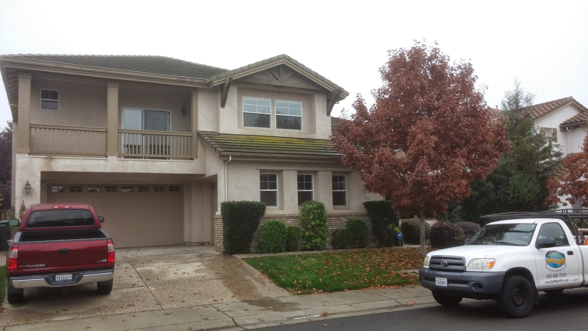 Roof Cleaning in Sacramento, CA