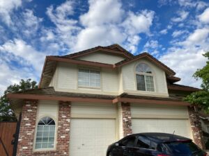 Roof Cleaning in Roseville, CA