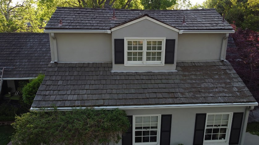Shake Roof Cleaning and Sealing Sacramento, CA